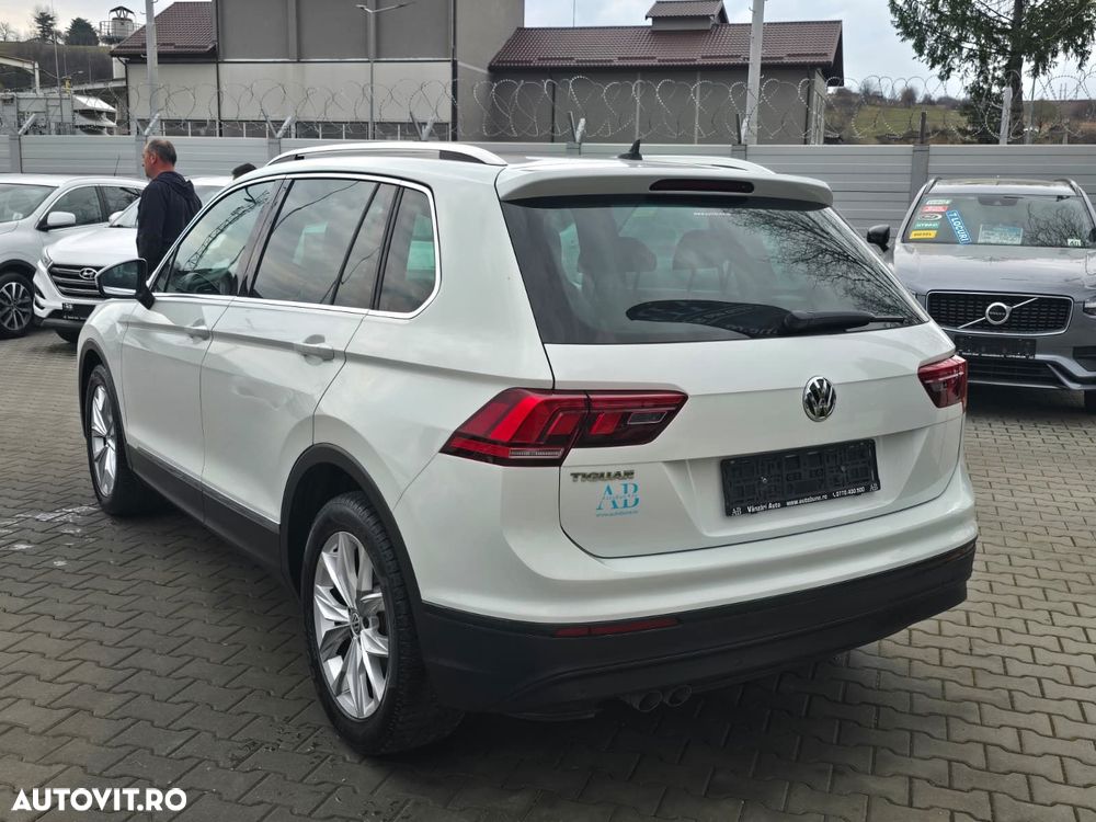 Volkswagen Tiguan - 4