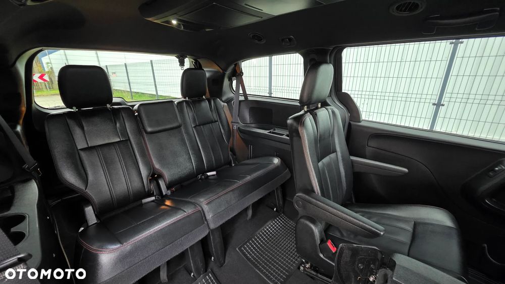 Dodge Grand Caravan 3.6 R/T - 11