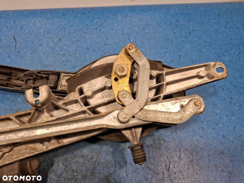 MERCEDES-BENZ 220 E MECHANIZM SILNICZEK WYCIERACZEK PRZÓD 3391098329 - 8
