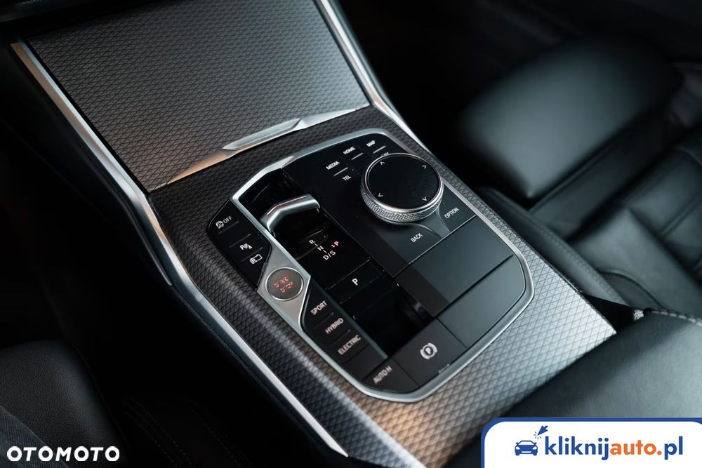 BMW Seria 3 330i xDrive sport - 4