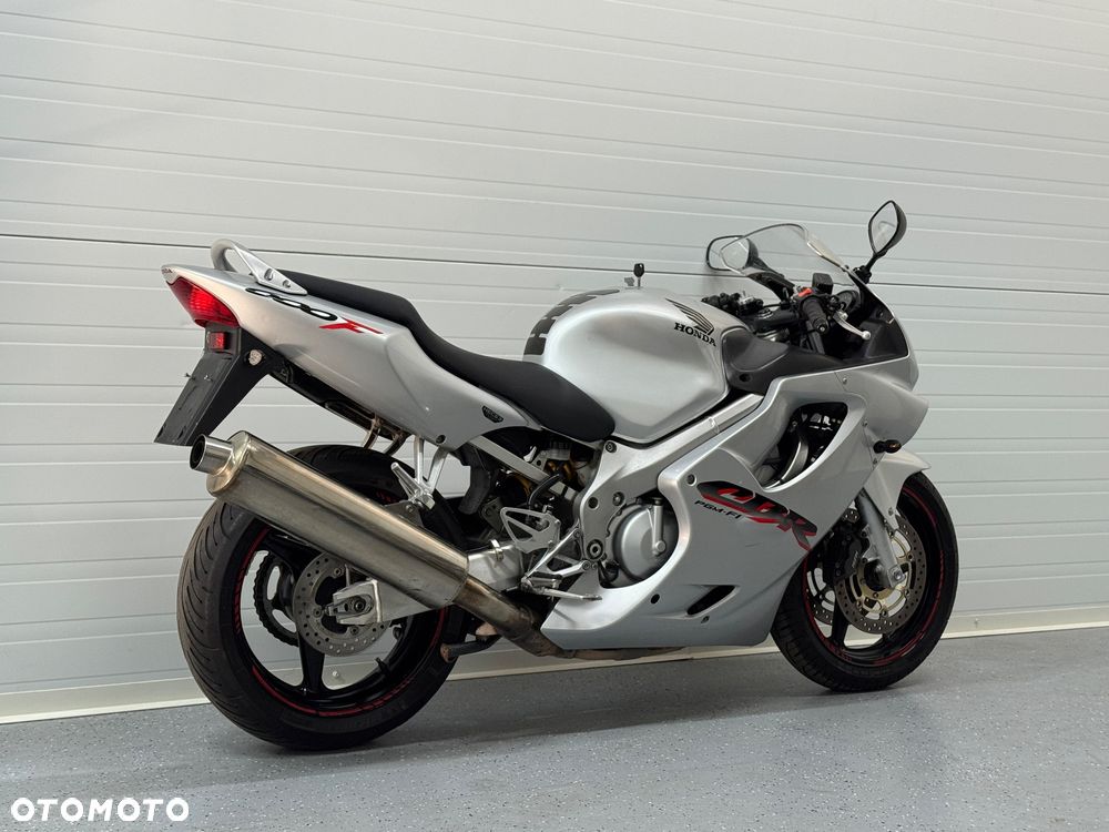 Honda CBR - 4