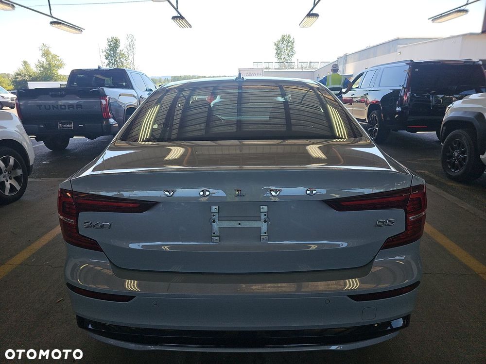 Volvo S60 B5 B AWD Plus Dark - 6