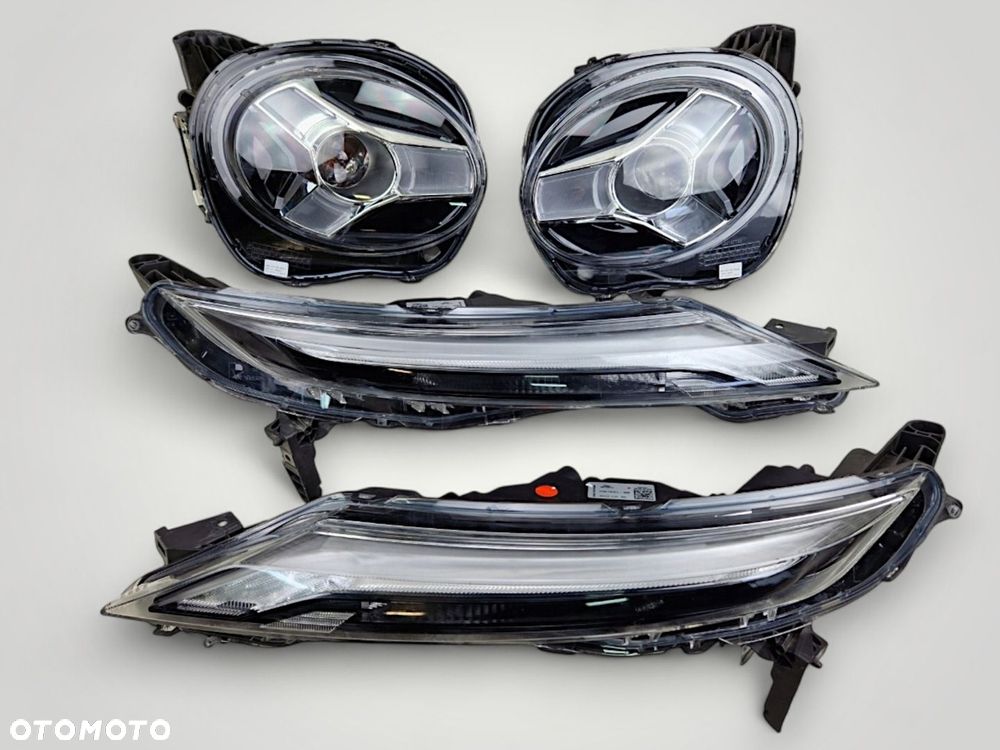 NISSAN JUKE 2 II F16 GÓRNA LAMPA LAMPY PRZÓD PRZEDNIE LEWA PRAWA LED DRL