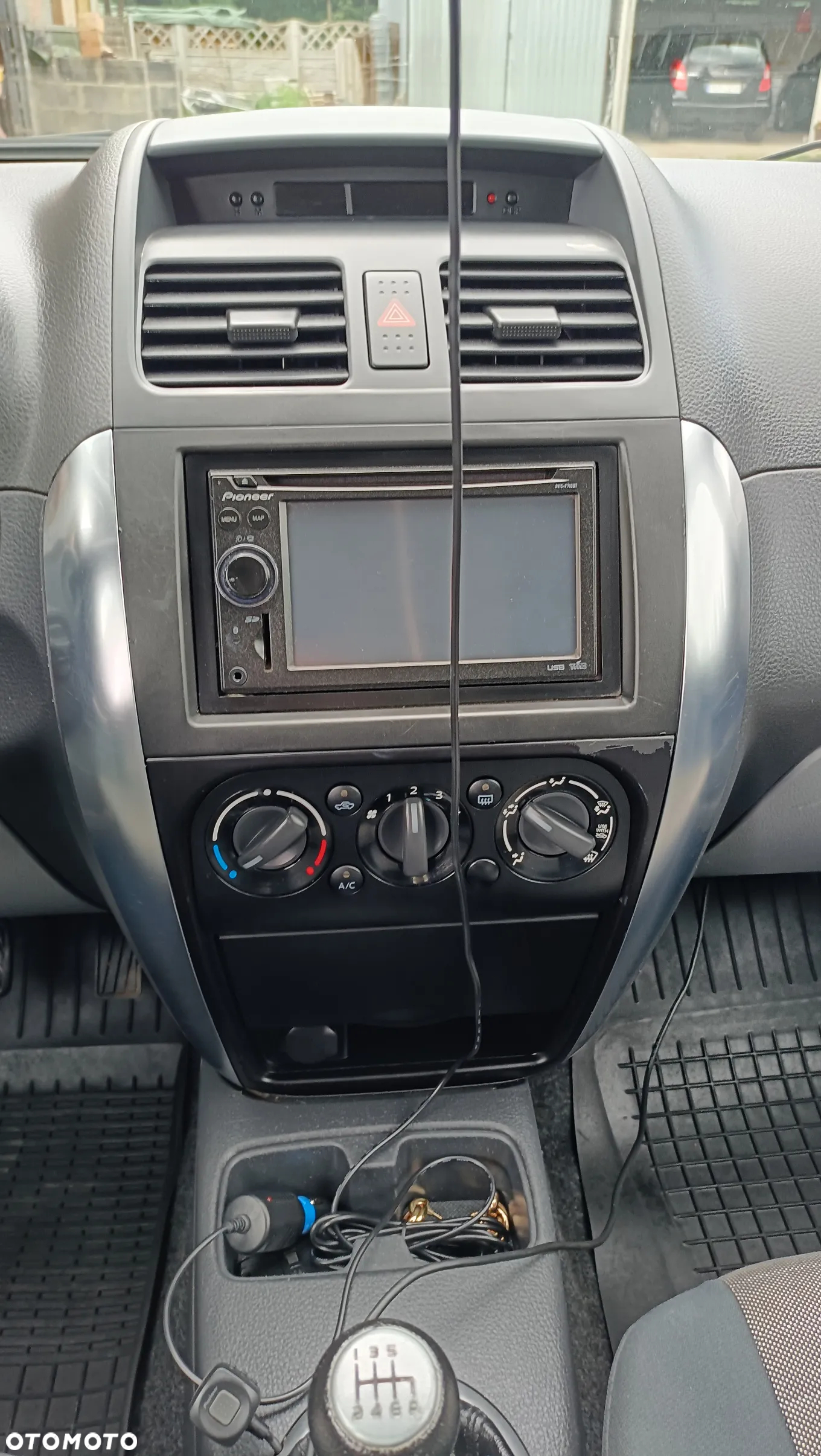 Suzuki SX4 1.9 DDiS 4WD GS / Premium - 10