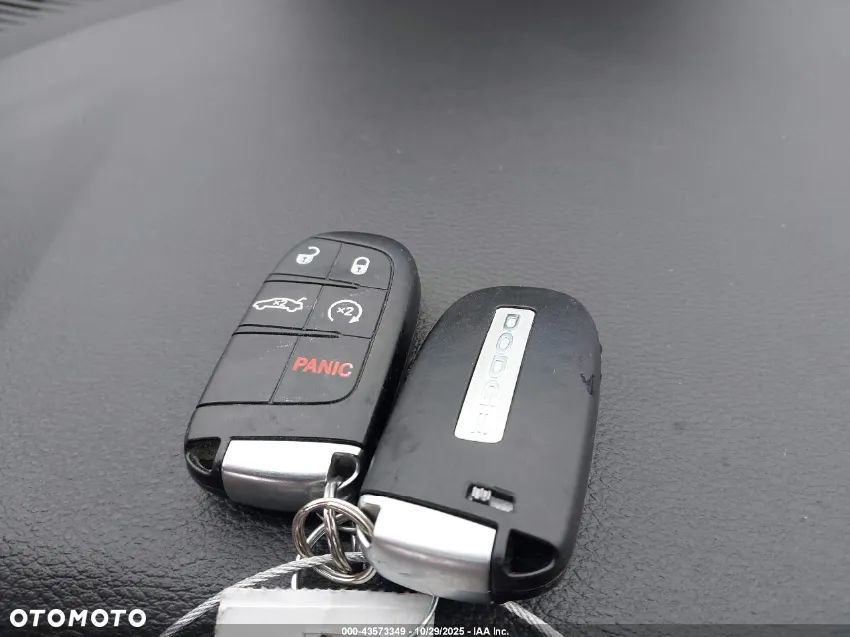 Dodge Challenger - 13