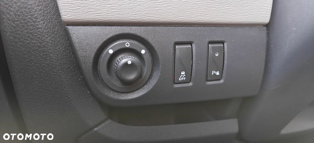 Dacia Lodgy SCe 100 Laureate - 19