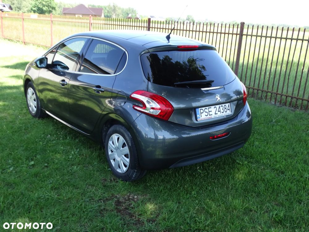 Peugeot 208 - 9
