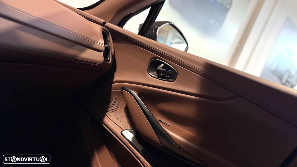 Aston Martin DBX 707 - 34