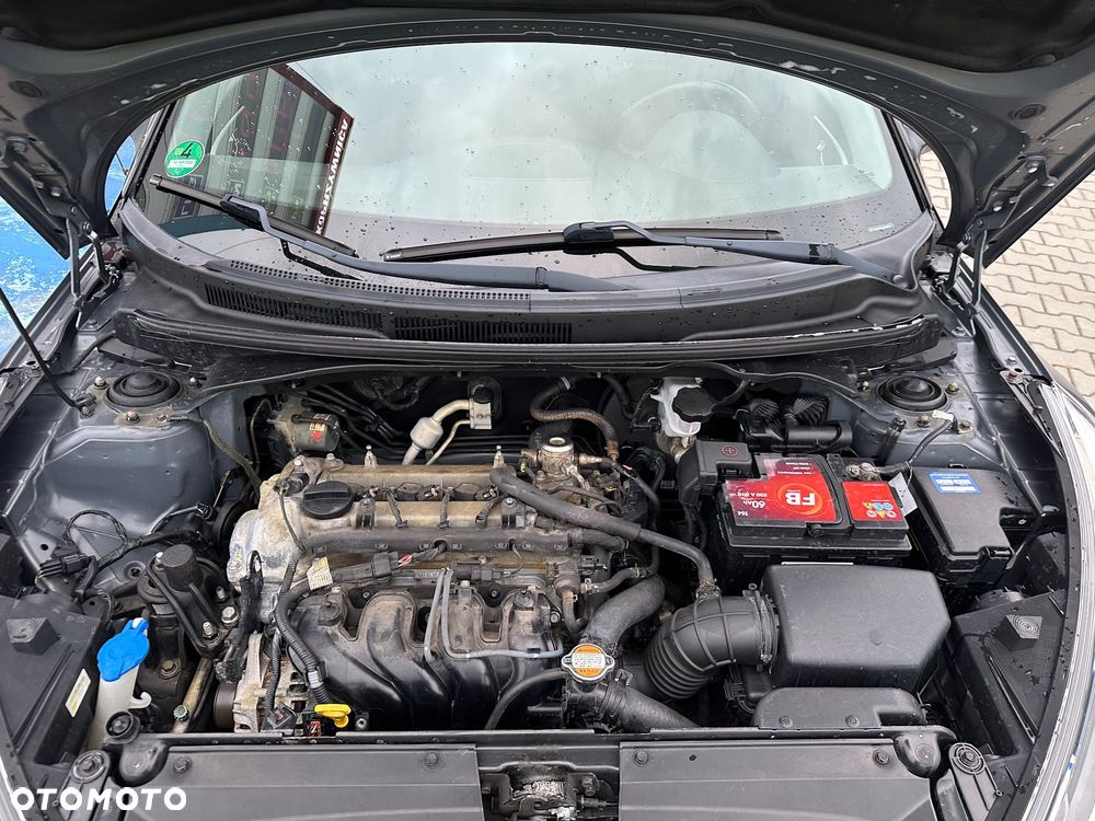 Hyundai Veloster - 23