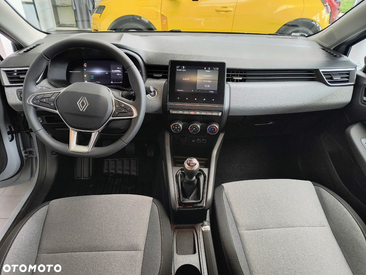 Renault Clio - 10