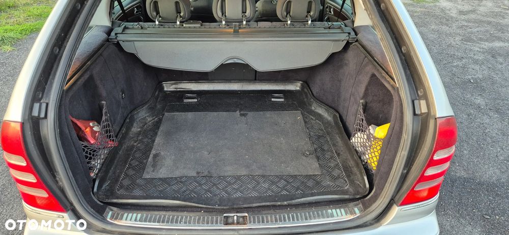 Mercedes-Benz Klasa C 220 T CDI Elegance - 17