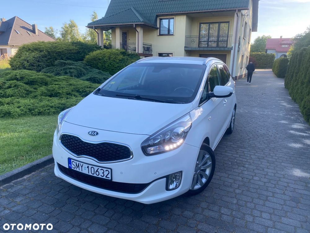 Kia Carens 1.7 CRDi 141 Dream Team Edition - 1