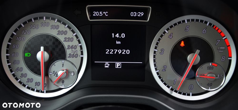 Mercedes-Benz Klasa A 180 (BlueEFFICIENCY) - 14