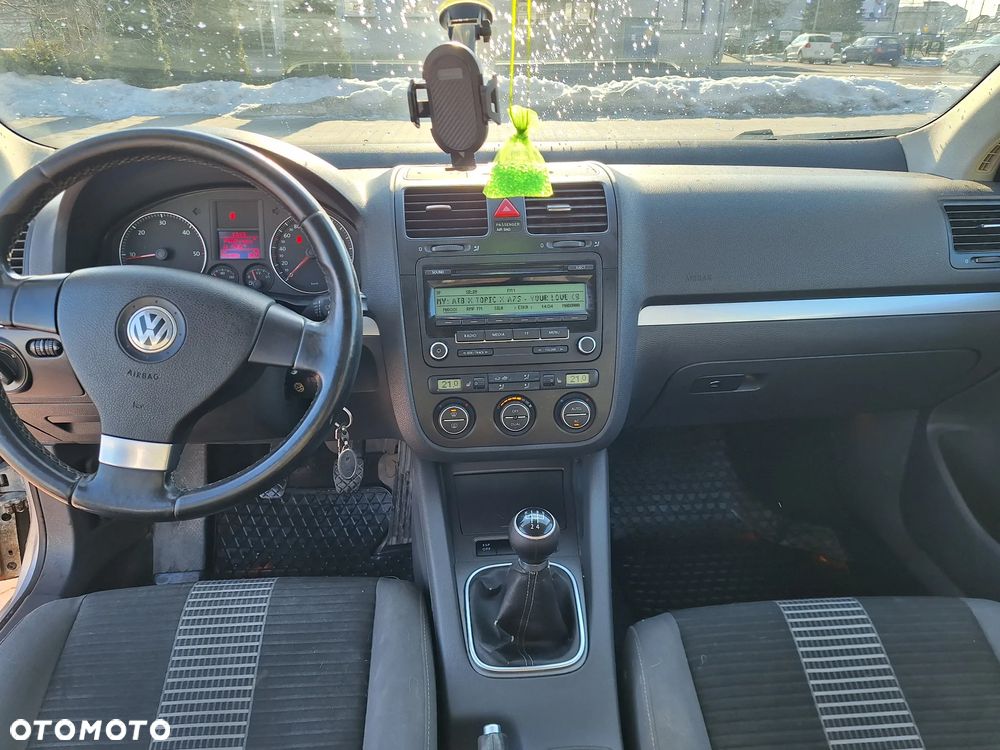 Volkswagen Jetta 1.9 TDI Trendline - 21