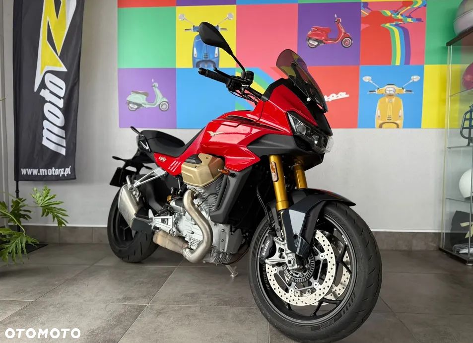 Moto Guzzi V100 Mandello - 12