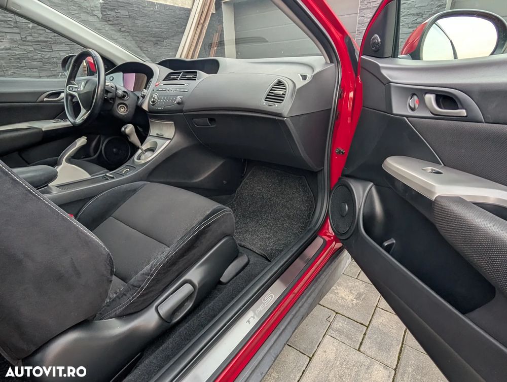 Honda Civic 1.8 TypeS Plus - 12