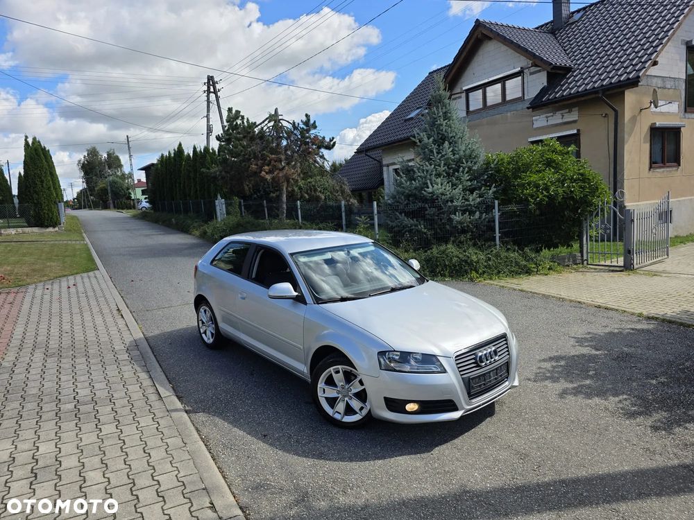Audi A3 3-drzwiowe 1.6 Ambiente - 37