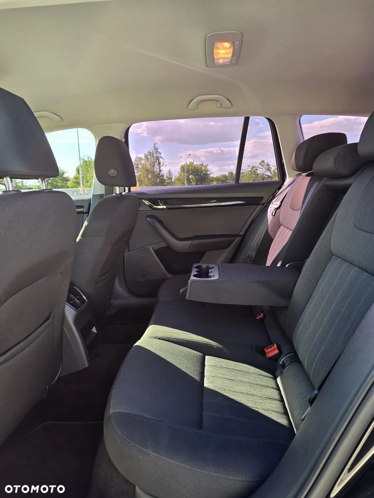 Skoda Octavia 2.0 TDI Ambition DSG - 12