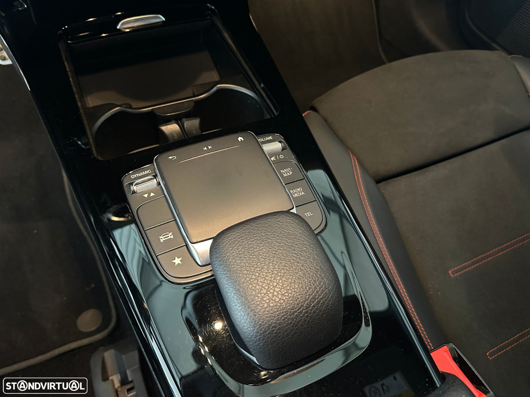 Mercedes-Benz CLA 180 d Shooting Brake AMG Line Aut. - 35
