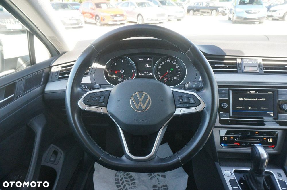 Volkswagen Passat 2.0 TDI EVO Essence DSG - 13