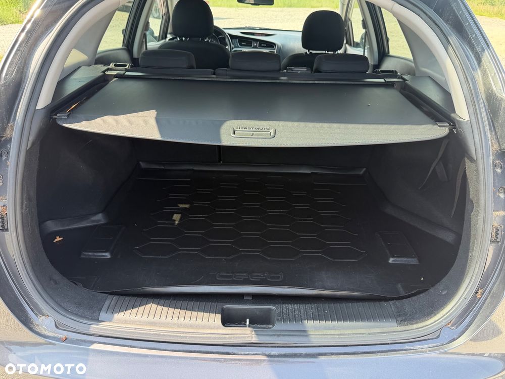 Kia Ceed 1.6 GDI Platinum Edition - 10