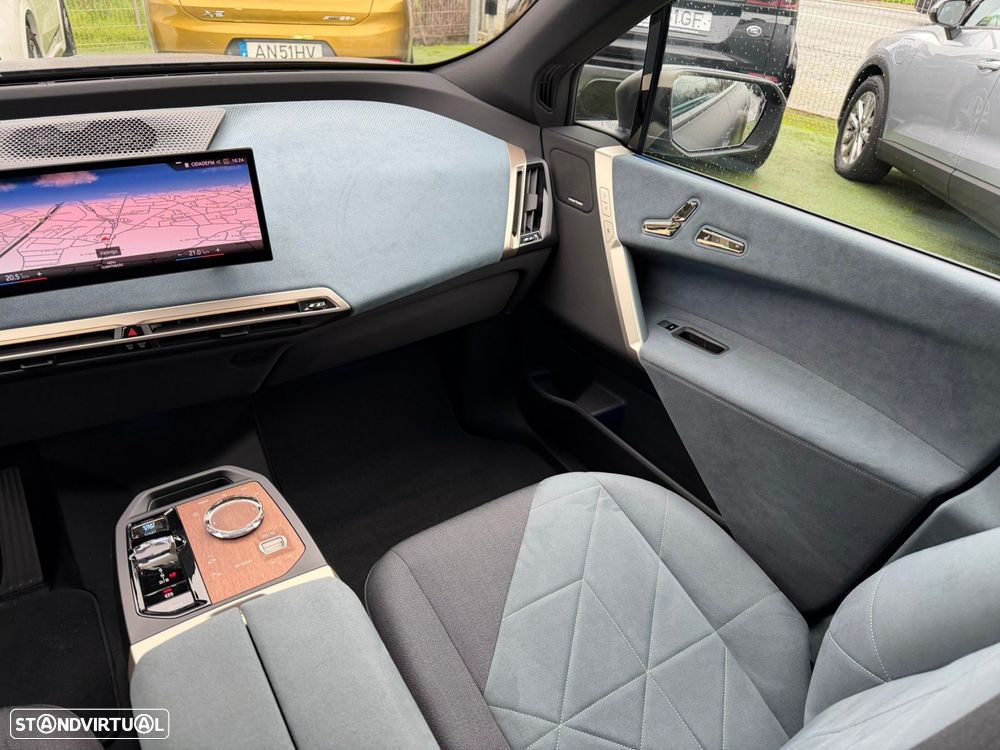BMW iX xDrive 40 - 31