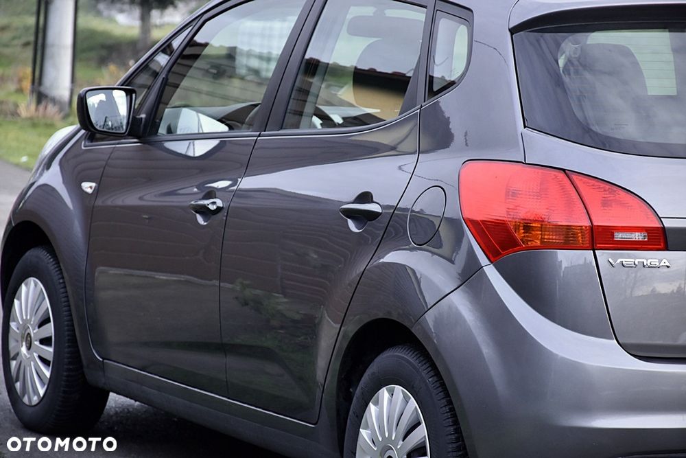 Kia Venga 1.4 CVVT Fifa World Cup Edition - 12