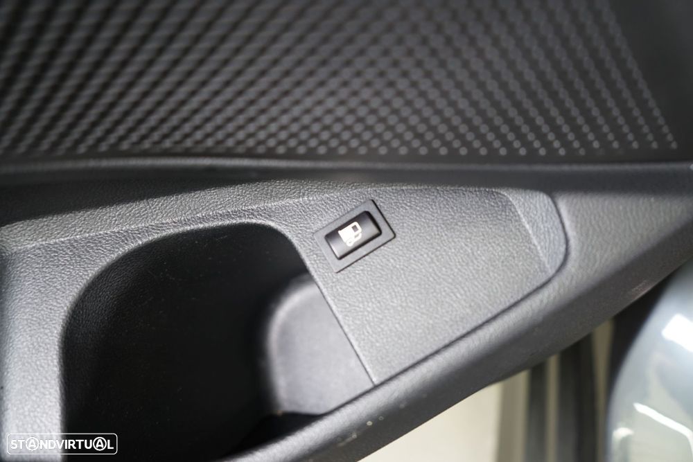 BMW 330 e Aut. Sport Line - 19