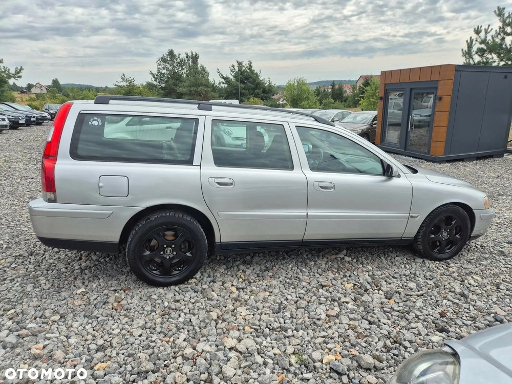 Volvo V70 2.4D5 AWD Kinetic - 3