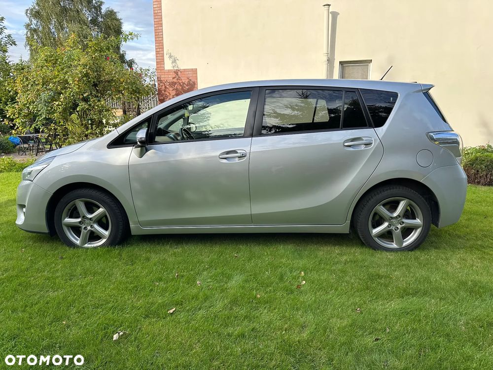 Toyota Verso 1.6 5-Sitzer - 2