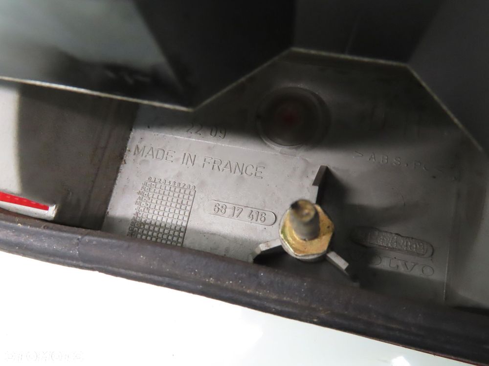 LAMPA PRAWA TYLNA VOLVO 850 6817416 - 2