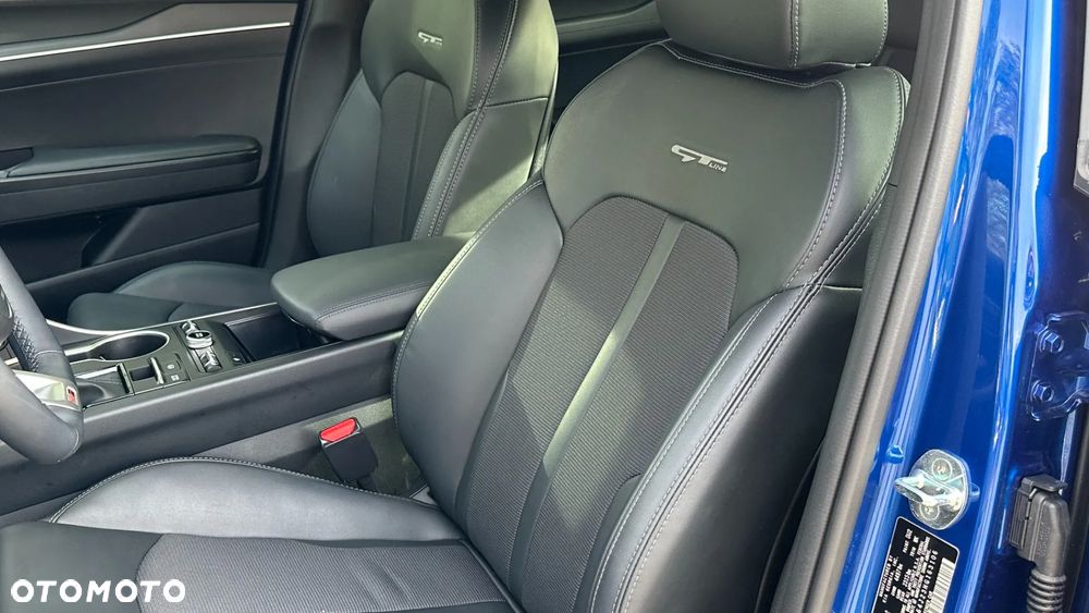Kia K5 - 12