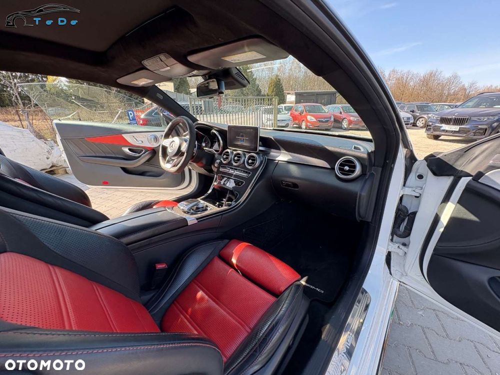 Mercedes-Benz Klasa C AMG 63 S AMG Speedshift 7G-MCT - 15