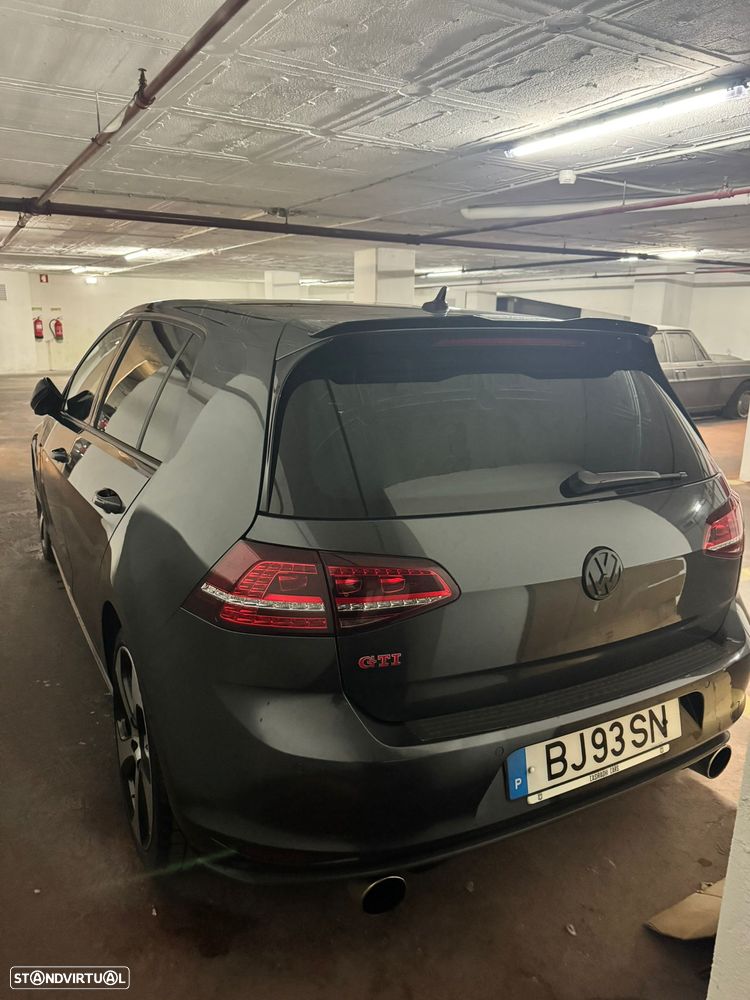 VW Golf GTI Performance BlueMotion DSG - 12