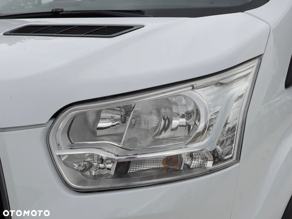 Ford Transit - 12