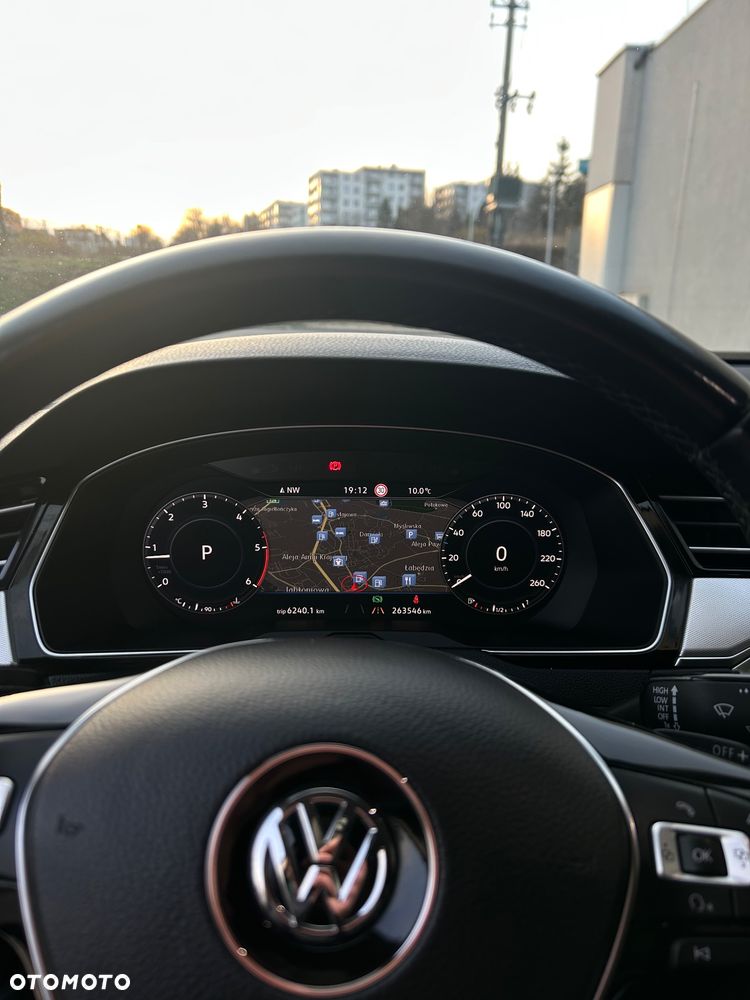 Volkswagen Passat 2.0 TDI SCR DSG Comfortline - 21