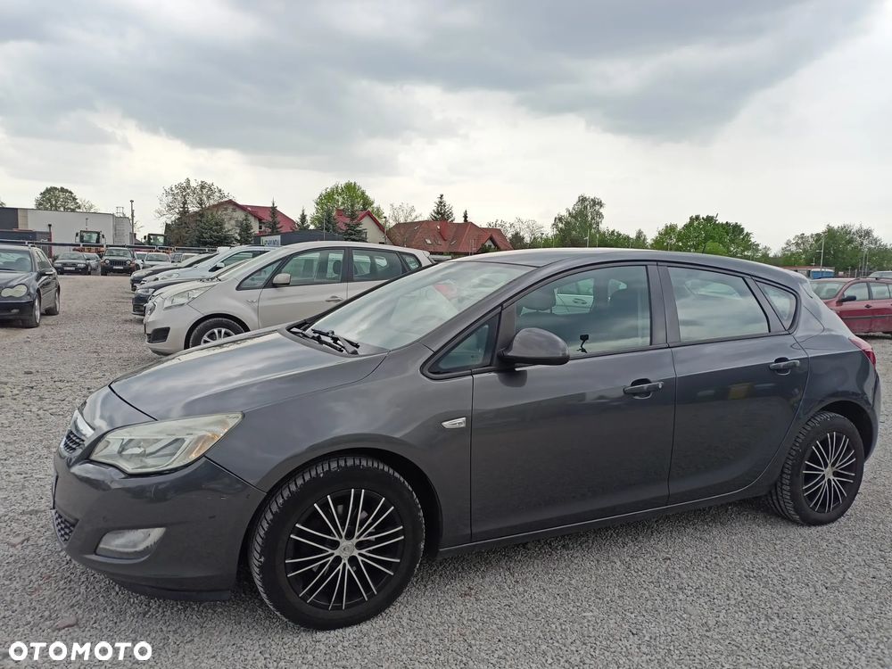 Opel Astra - 1