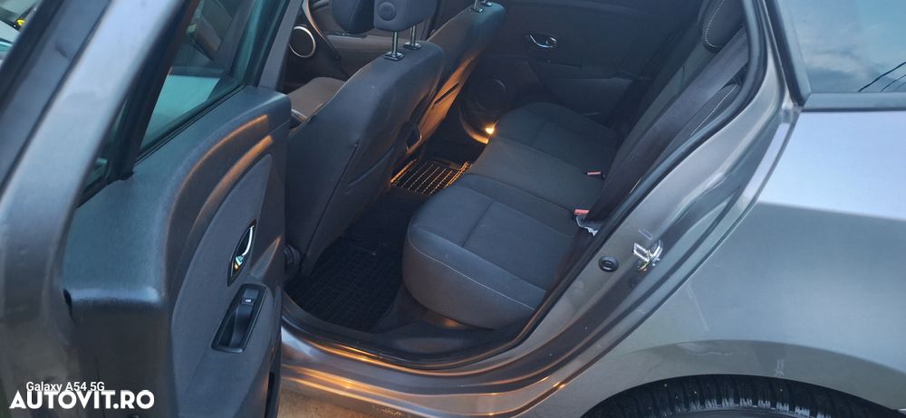 Renault Megane 1.5 dCi EDC Olympic - 10