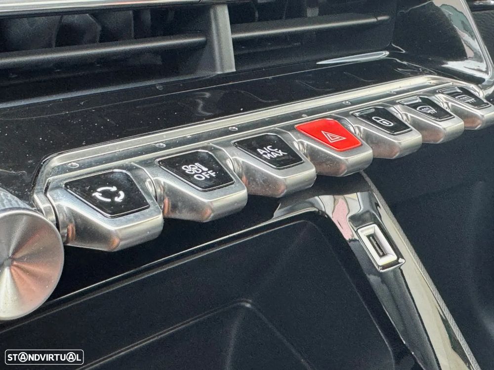 Peugeot e-208 Active Pack - 25