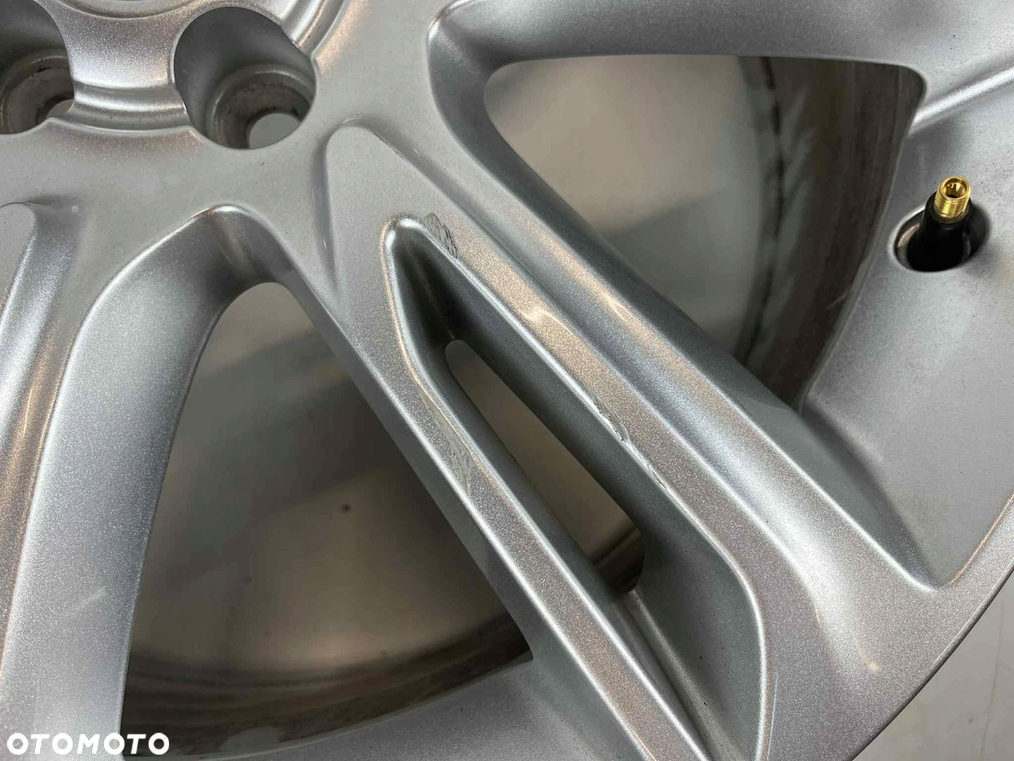 RANGE ROVER LAND ROVER VELAR L560 FELGA 8.5JX20 ET45 5X108 - 5