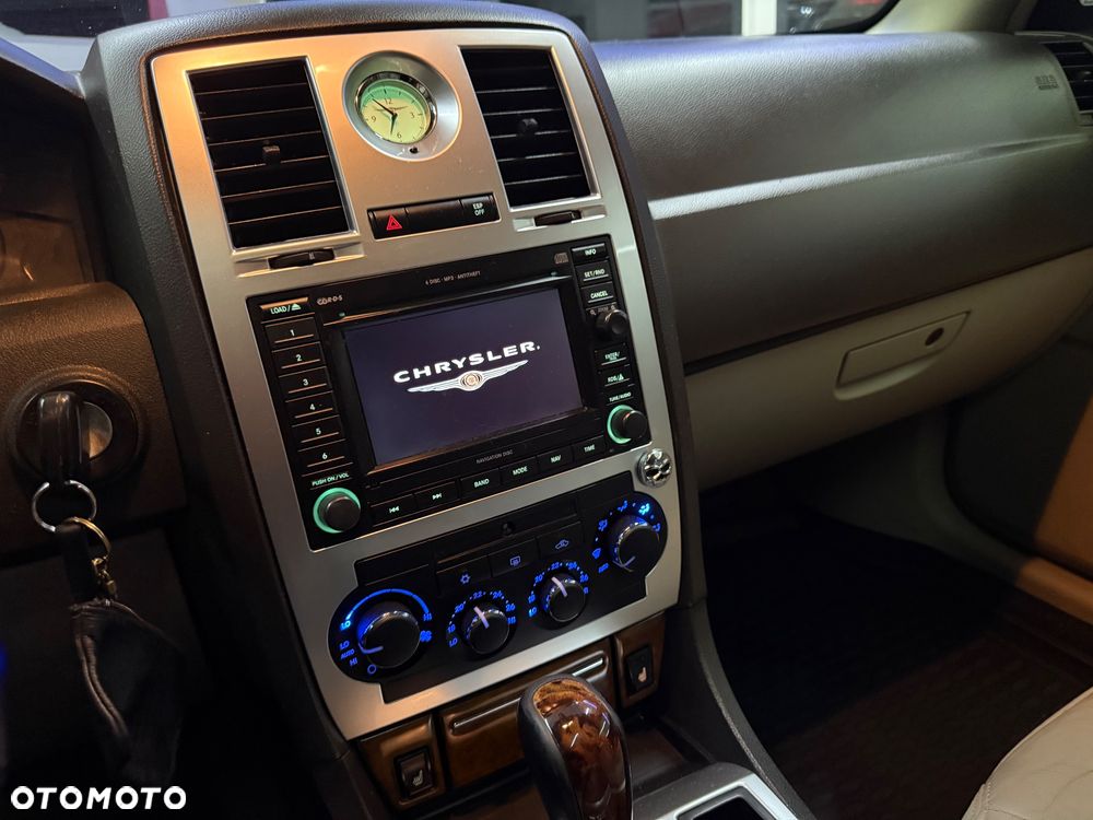 Chrysler 300C 3.0 V6 CRD - 11