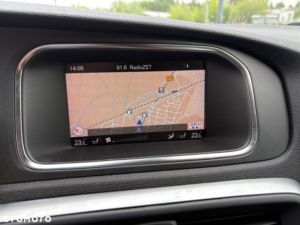 Volvo V40 D2 Momentum - 14