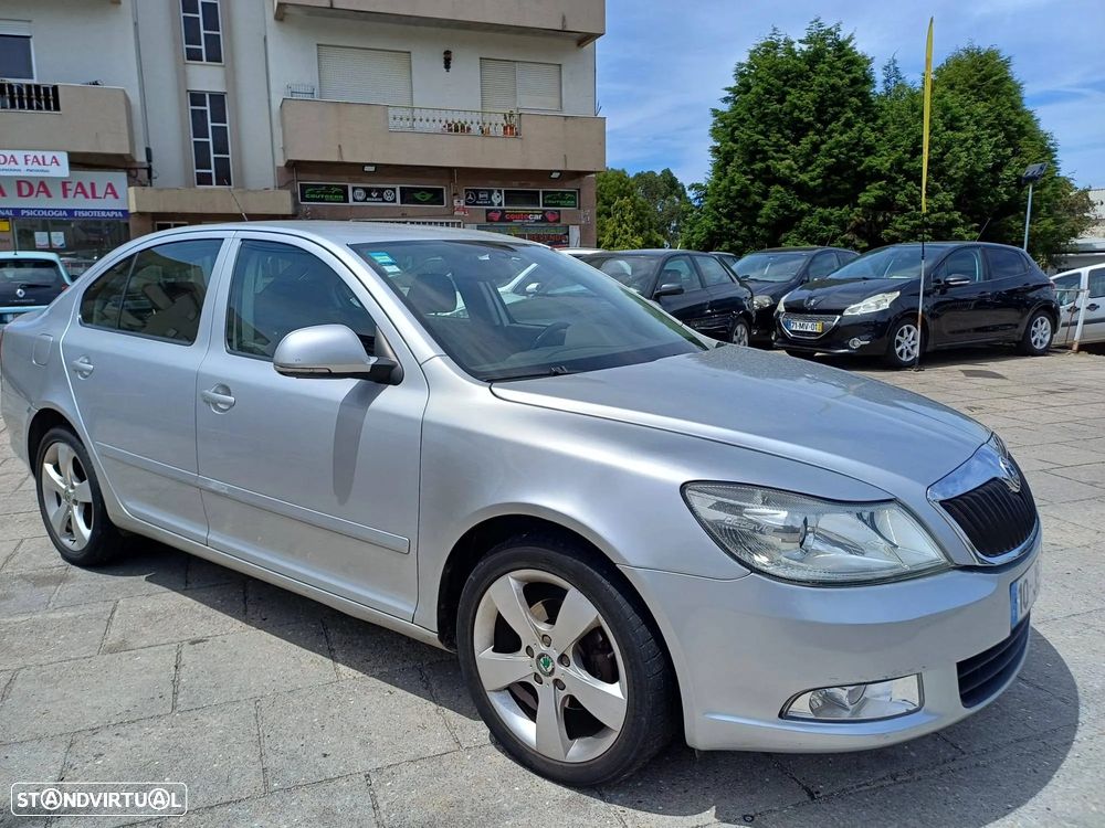 Skoda Octavia 1.6 TDI Ambiente - 2