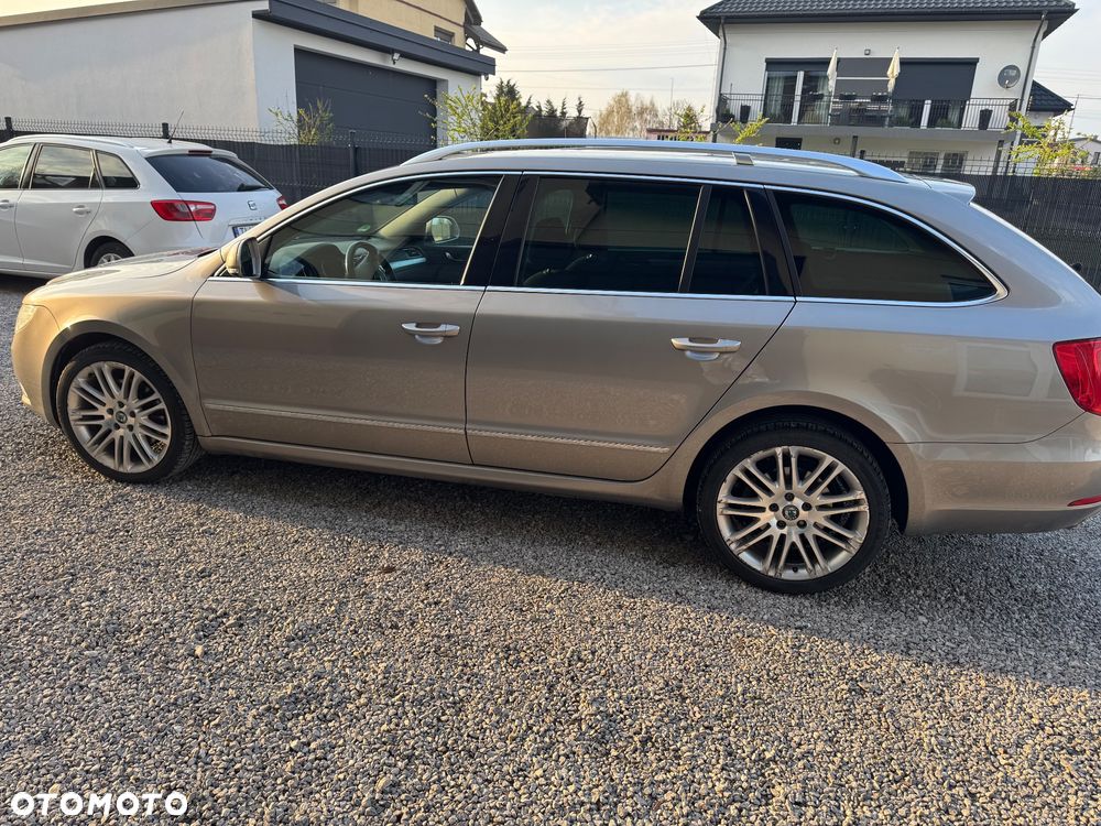 Skoda Superb 2.0 TDI PD Elegance - 6