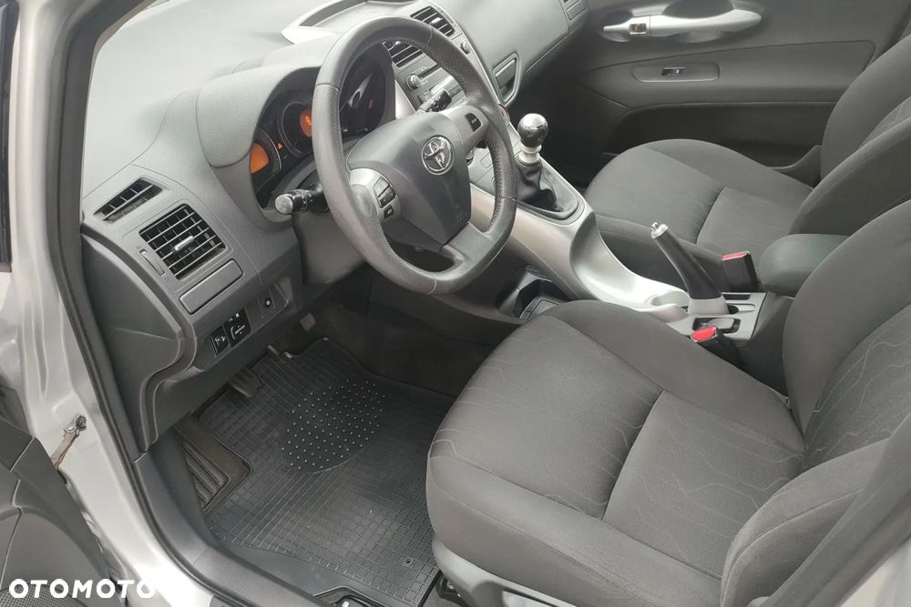 Toyota Auris 1.33 VVT-i Luna - 9