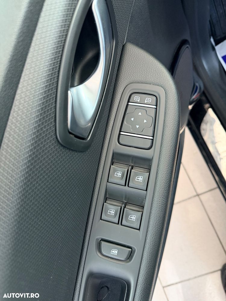 Renault Clio TCe 90 Limited - 16