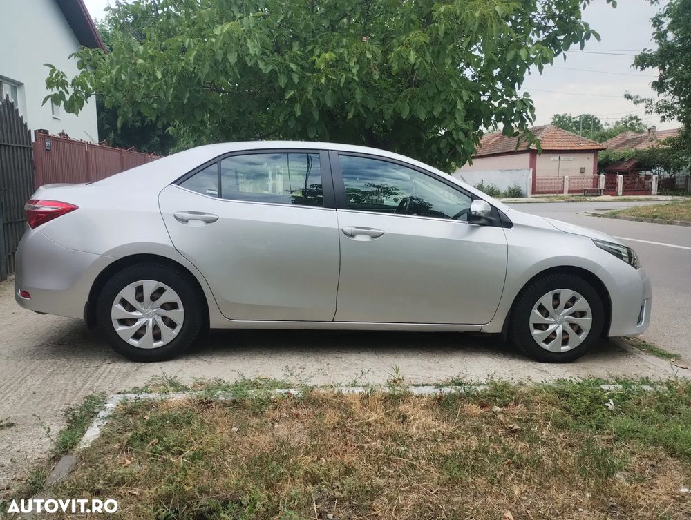 Toyota Corolla 1.6 Valvematic Sol - 8