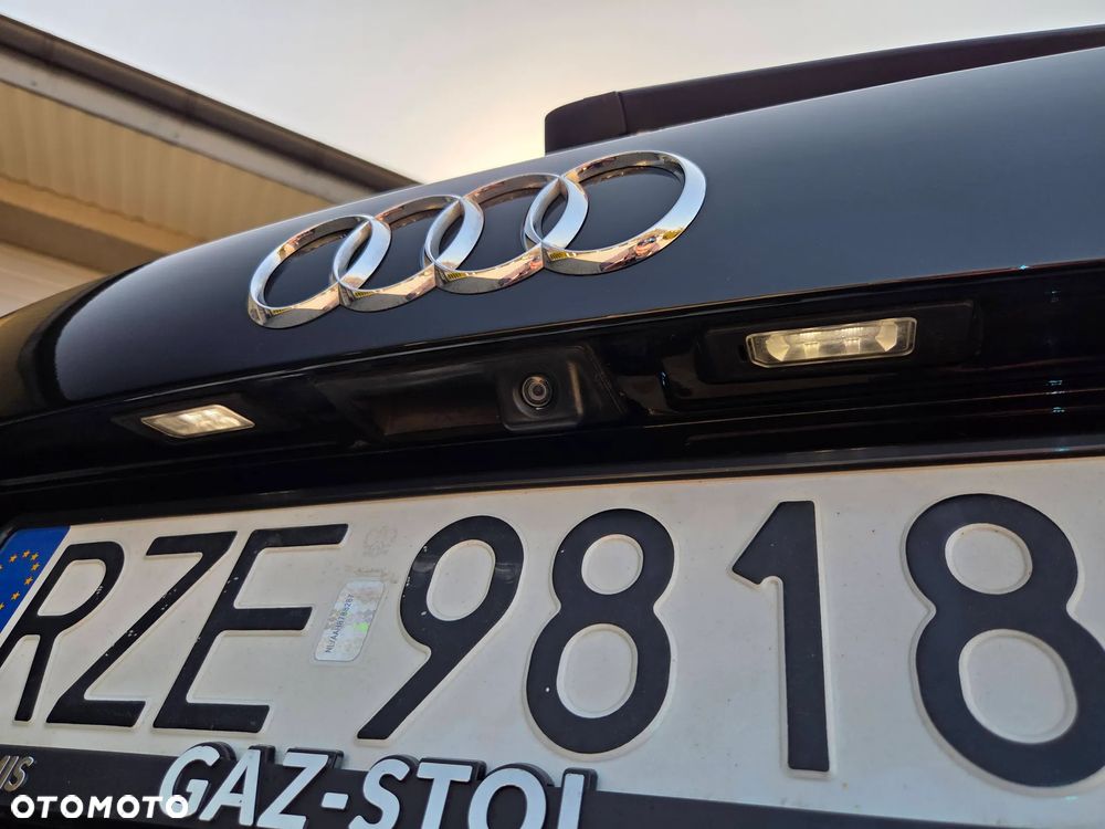 Audi A4 Avant 2.0 TDI DPF multitronic S line Sportpaket - 14