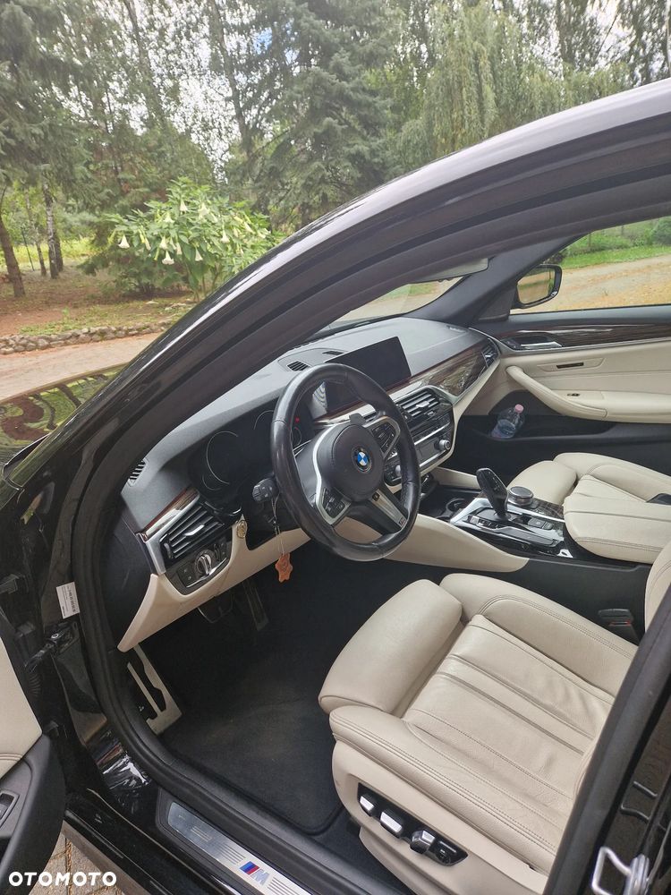 BMW Seria 5 520d xDrive Sport - 3