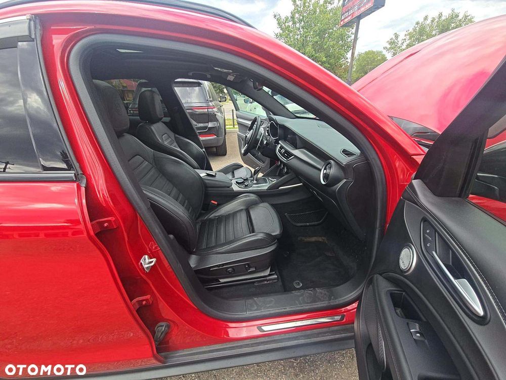Alfa Romeo Stelvio 2.0 Turbo TI Q4 - 8